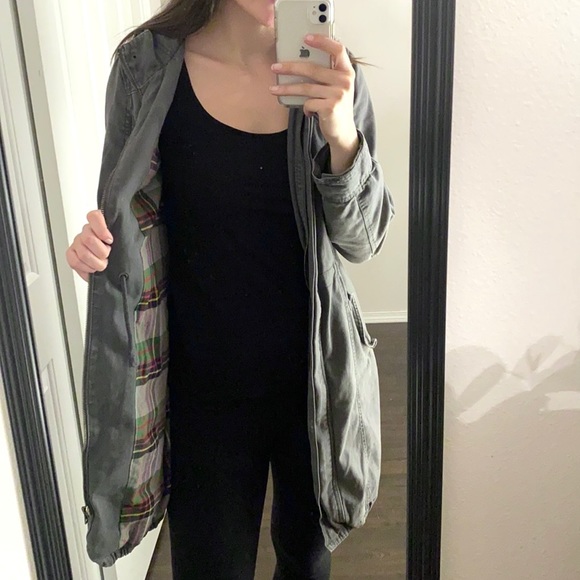 SOLD - Picture 2 of 4